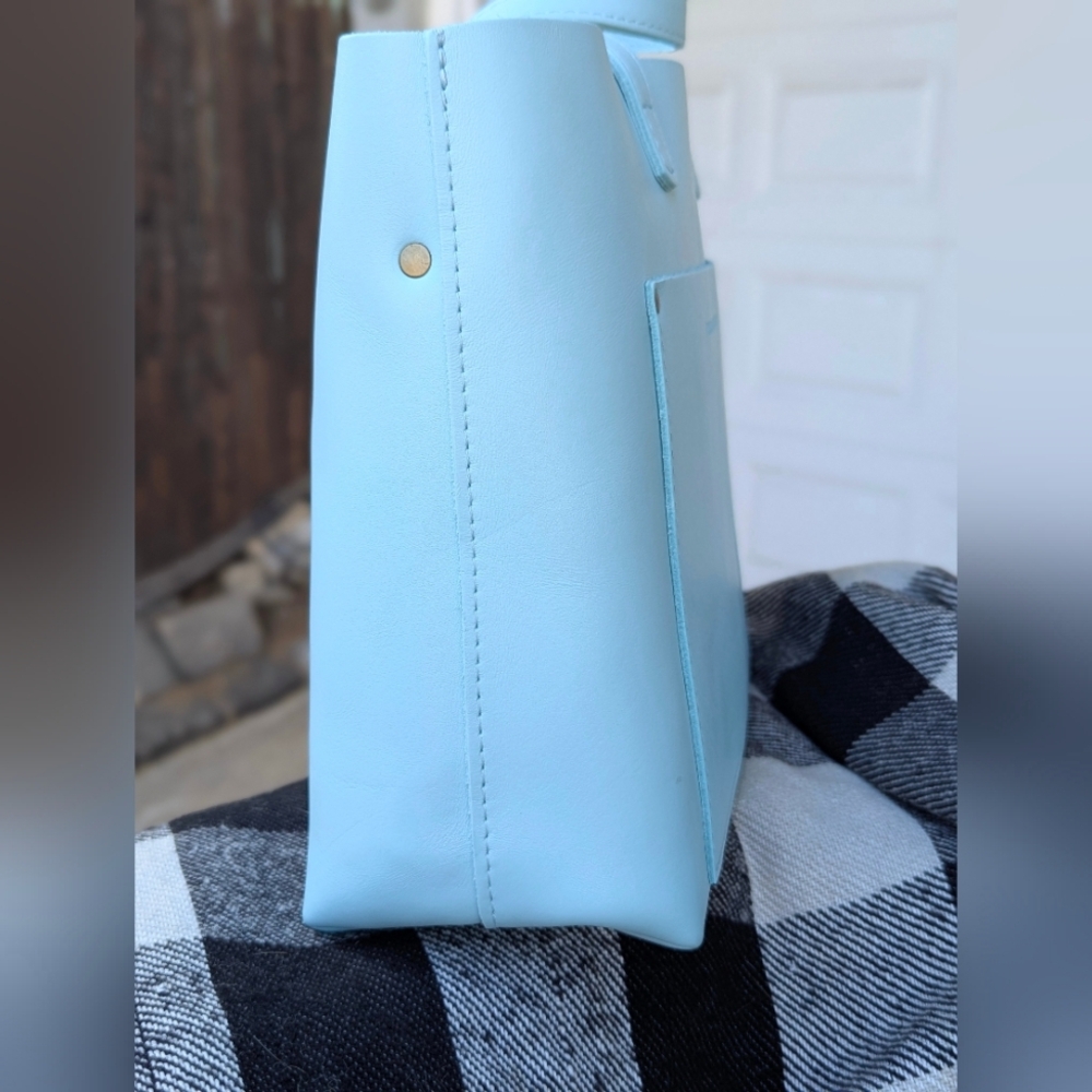 Portland Leather Goods Cabo Medium Crossbody Tote - Picture 5 of 6